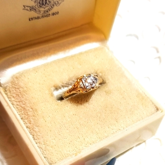 ANTQ SOLID 14KT gold European Cut Diamond Ring - Picture 6 of 8